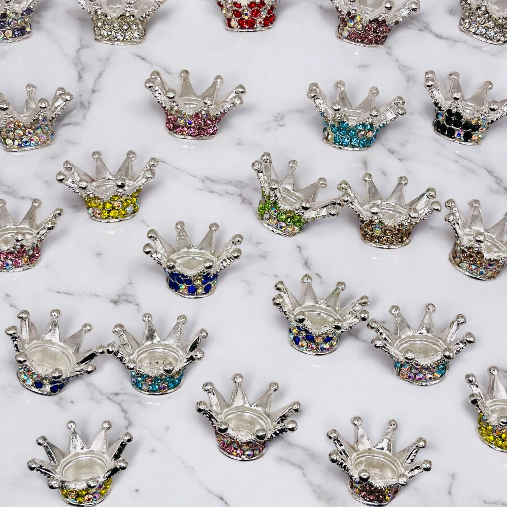 Rhinestone Crown Beads – Regal Elegance for Your DIY Creations