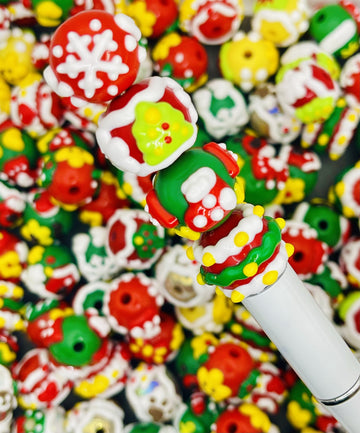 Hand-Painted Christmas Bead Set: Festive Holiday Pen & Craft Decorations.