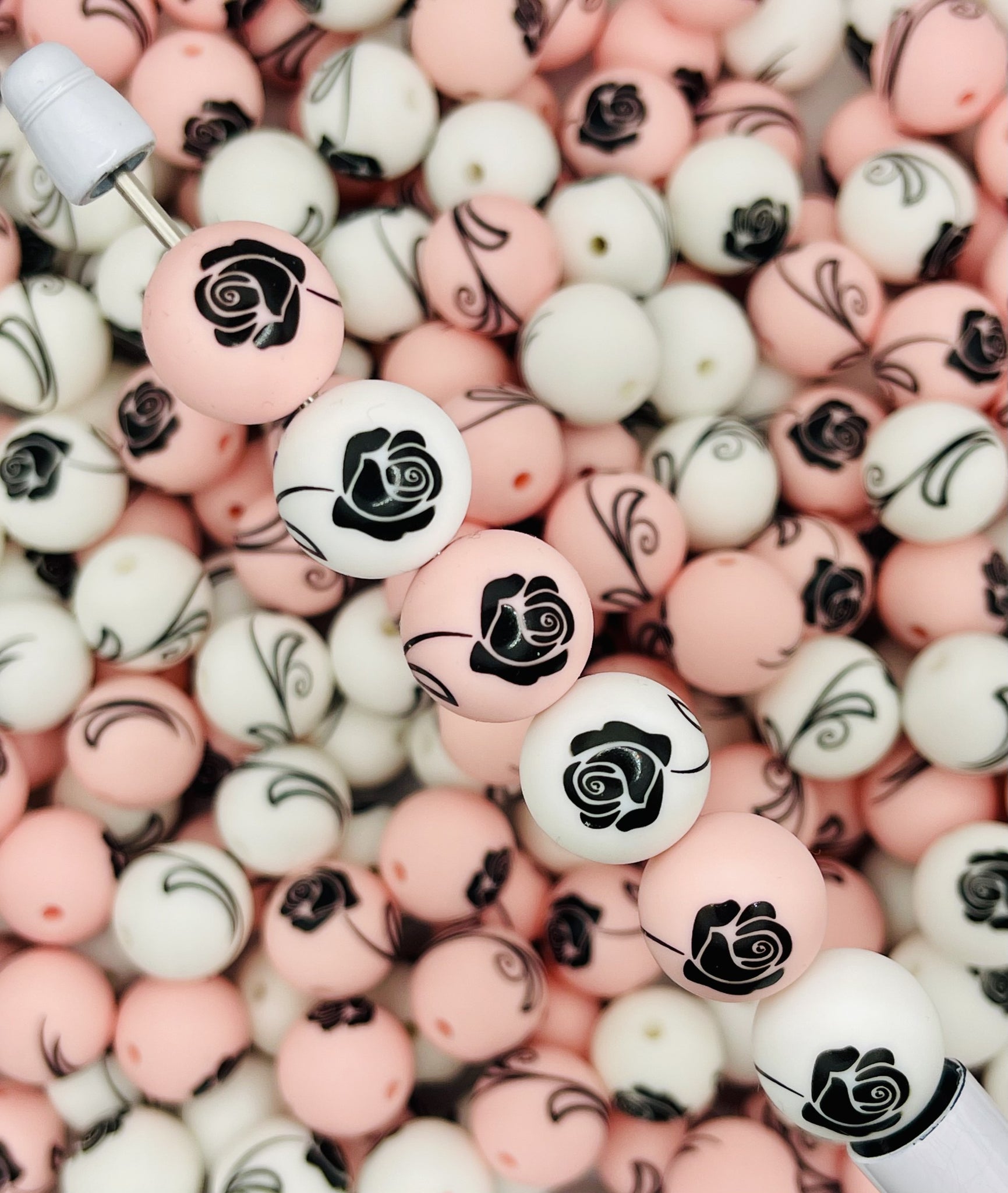 Elegant Rose Silicone Beads – Pink & White Floral Beads for Pens & Jewelry!