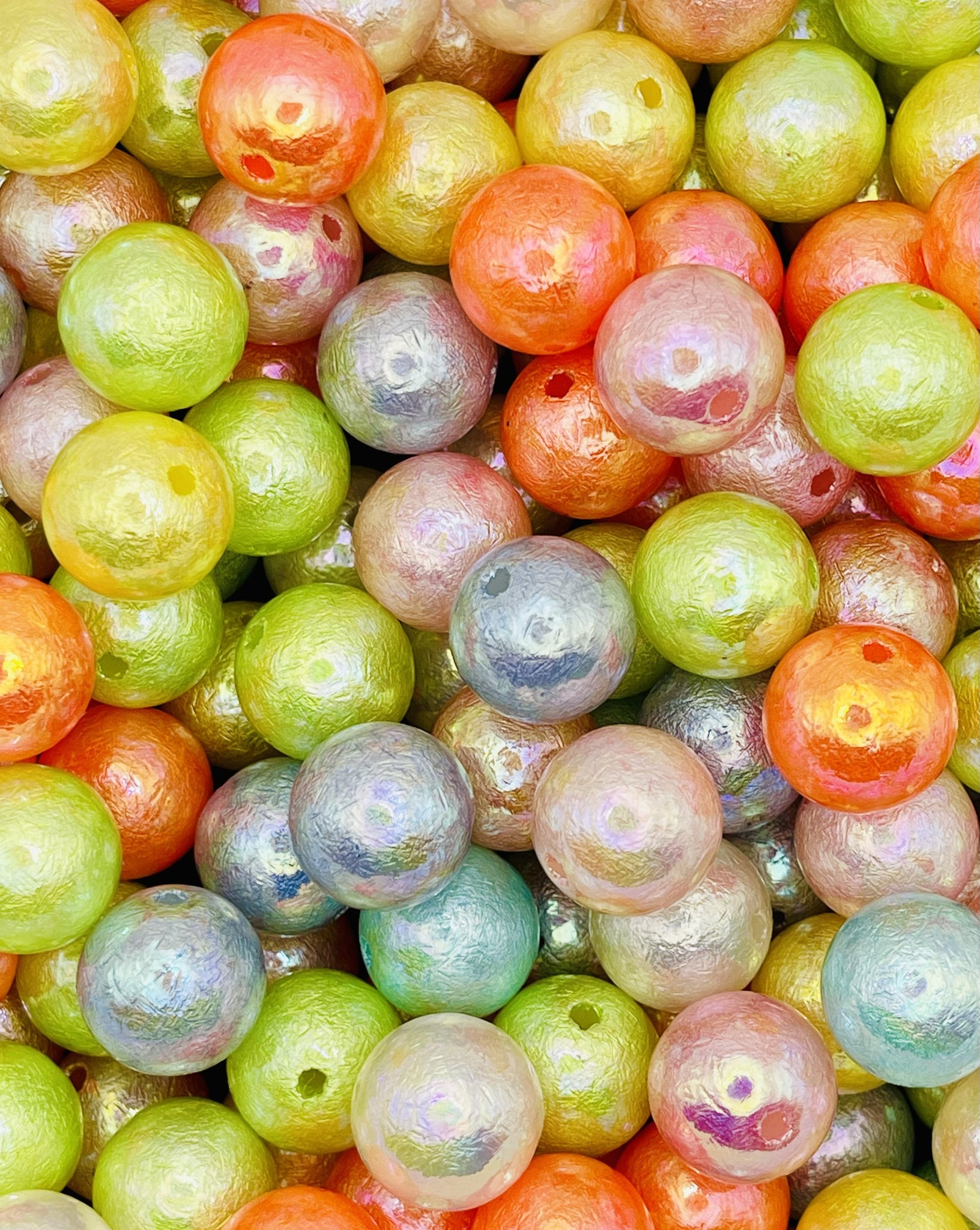 Bubblegum Pearl Bead Mix: Iridescent Elegance for Crafting