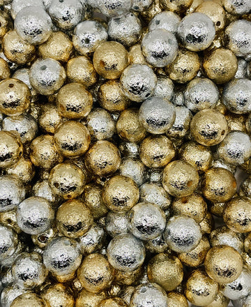 Textured Foil Rounds in Gold & Silver.