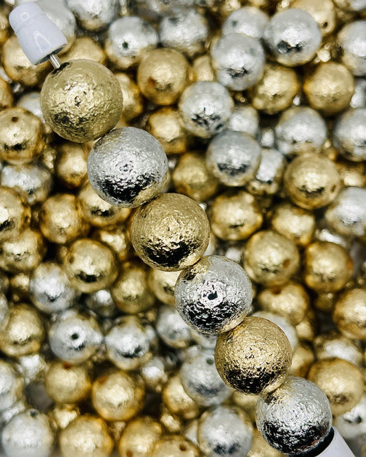 Textured Foil Rounds in Gold & Silver.